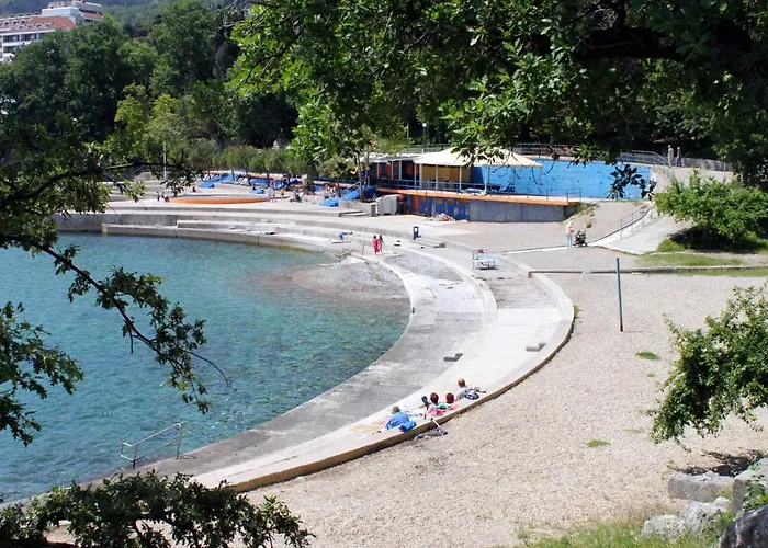 Pensionat And With Parking Space Lovran, Opatija - 10403